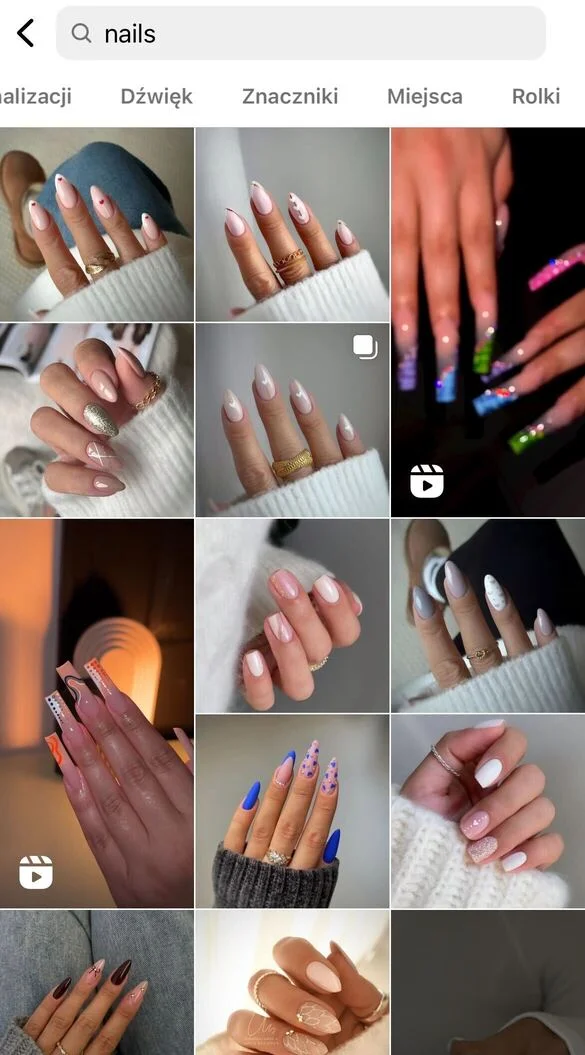 Wyszukiwarka Instagrama z hasłem „nails” i siatką zdjęć paznokci